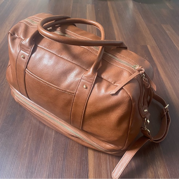 Cognac Faux Leather Weekender bag - Picture 2 of 12